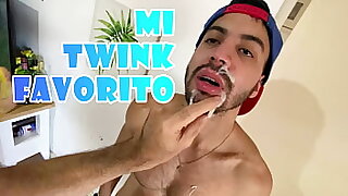 Twink seduces him because he knows that he is his favorite ass - With Alex Barcelona