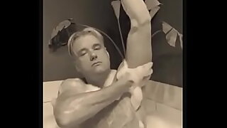 Dom Rod au bain de luxure &eacute;rotique