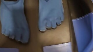 Wore them the whole afternoon and removed them after dinner. Got a nice scent, drove me crazy! Maybe the only porn video with vibram fivefingers 5.5