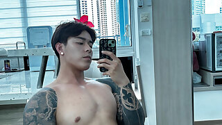204 Singaporean hottie Titus Low