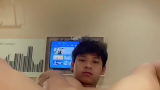 226 Asian Bodybuilder plays with his ass