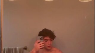 Straight TikToker busts a nut