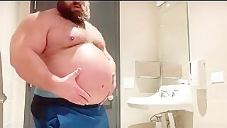 Powerlifter Flex at 330lbs