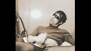 I need somebody REAL&excl;&excl;&excl; I am so tired of being alone&period;&period;&period; &lpar;Cacao Maravillao&rpar;