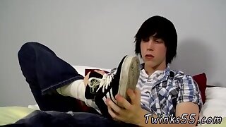 Twink licking feet and wanks gay boys porn