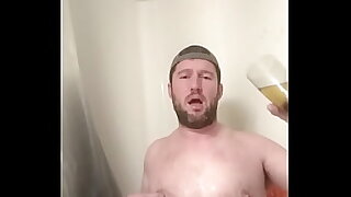 Easykimmy1 pours her piss on her face and tastes it