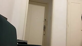 Dotado Vigilante do mercado foi convidado pra tomar uma cerveja ap&oacute;s o expediente &num;1 assista completo no Red