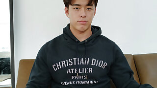 370 Singaporean hottie Titus Low