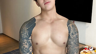 87 Singaporean hottie Titus Low