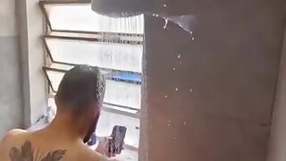 This video has been downloaded from the Internet and uploaded to my profile. I am neither the creator nor the owner of this content.