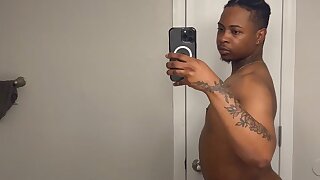 Show my black curves off to yall