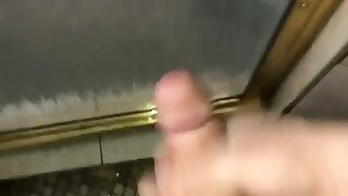 Amateur cumshot